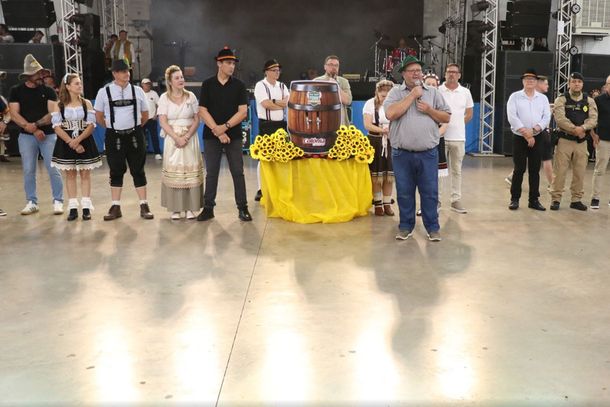 Pato Bragado veste as cores da tradi&ccedil;&atilde;o e celebra em grande estilo a 26&ordf; Oktoberfest
