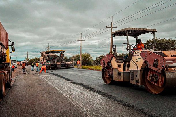 Pavimenta&ccedil;&atilde;o da PY21 chega a quase 80% no trecho at&eacute; Puerto Indio