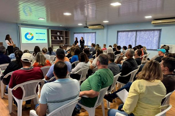 Prefeitura de Santa Helena capacita servidores para controle de contratos terceirizados