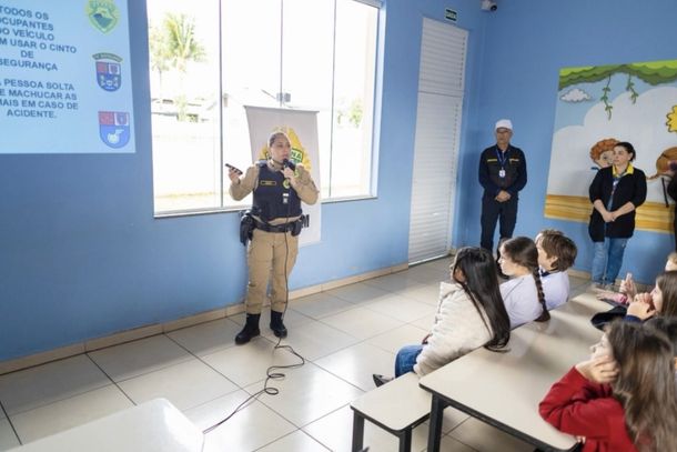 Escola Municipal Cec&iacute;lia Meireles promove a&ccedil;&atilde;o educativa sobre seguran&ccedil;a no tr&acirc;nsito