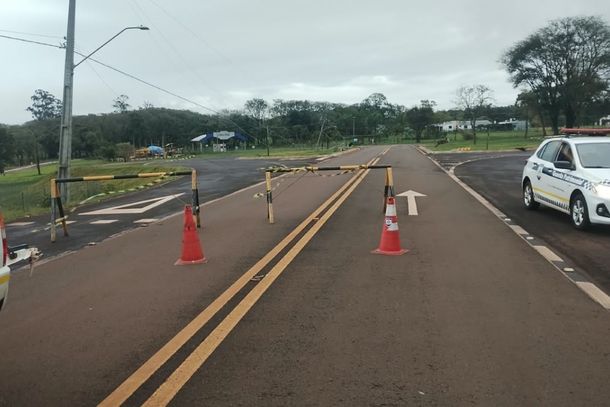 Temporal causa estragos no Terminal Tur&iacute;stico Alvorada de Itaipu, em Santa Terezinha