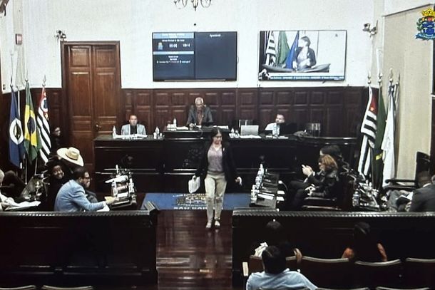 Com a aprova&ccedil;&atilde;o, a Prefeitura est&aacute; autorizada a abrir o processo licitat&oacute;rio para a contrata&ccedil;&atilde;o da empresa para servir a merenda escolar