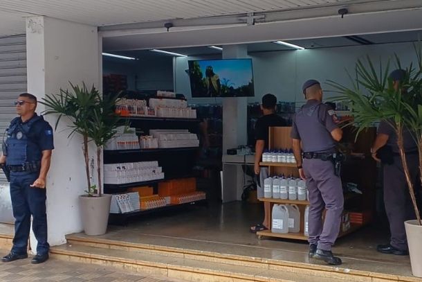 Novas opera&ccedil;&otilde;es surpresa devem ser programadas para as pr&oacute;ximas semanas, visando asfixiar a rede de recepta&ccedil;&atilde;o e garantir maior sensa&ccedil;&atilde;o de seguran&ccedil;a