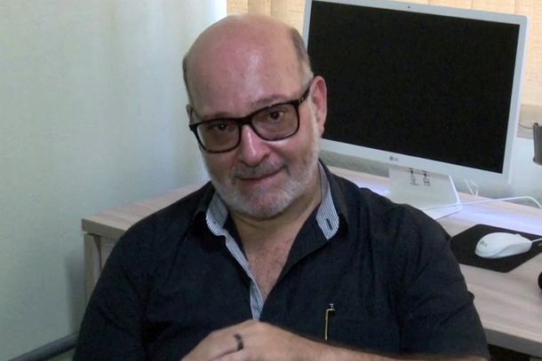 Um dos pontos mais fascinantes da obra nasceu da observa&ccedil;&atilde;o do cotidiano. O professor revela que a principal base de pesquisa emp&iacute;rica para o livro ocorreu durante suas pr&oacute;prias viagens por aplicativos, por meio de conversas insistentes com os motoristas sobre as condi&ccedil;&otilde;es de trabalho e a apropria&ccedil;&atilde;o de sua m&atilde;o de obra