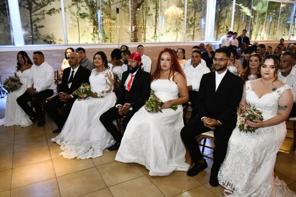 20 vagas gratuitas para casais de baixa renda oficializarem a uni&atilde;o civil