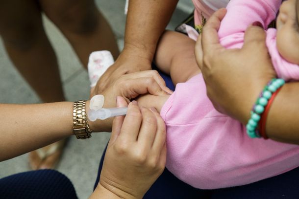 Hor&aacute;rio estendido para ampliar o n&uacute;mero de pessoas protegidas pela vacina