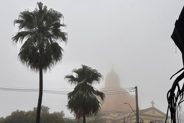 Frente fria tr&aacute;s chuva e queda acentuada de temperatura para S&atilde;o Carlos e regi&atilde;o