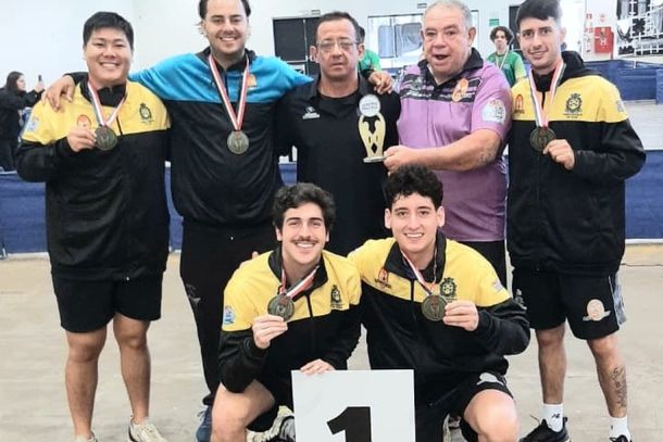 A equipe masculina de t&ecirc;nis de mesa conquistou a medalha de ouro, consolidando a tradi&ccedil;&atilde;o e a hegemonia da modalidade no munic&iacute;pio