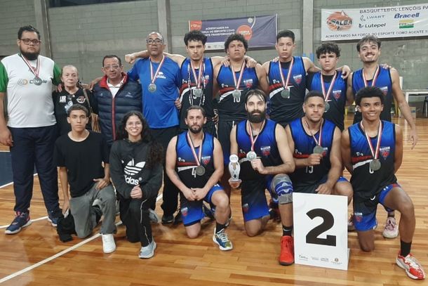 Basquete masculino ganha medalha de prata nos Jogos Regionais 