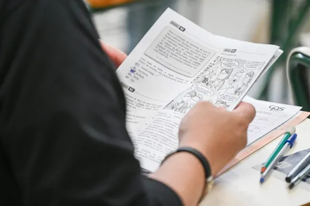 S&atilde;o mais de 100 cursos de diversas &aacute;reas como Gest&atilde;o e Neg&oacute;cios, Engenharia, Comunica&ccedil;&atilde;o, Infraestrutura, Produ&ccedil;&atilde;o Industrial.