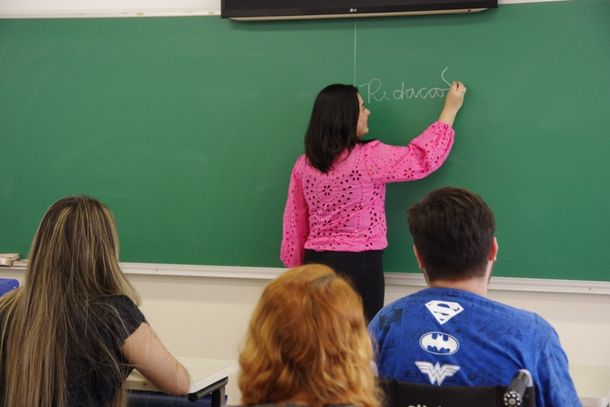 Na rede municipal de S&atilde;o Carlos, as Escolas Municipais de Educa&ccedil;&atilde;o B&aacute;sica (EMEBs) apresentaram m&eacute;dia geral de 6,59 em 2025