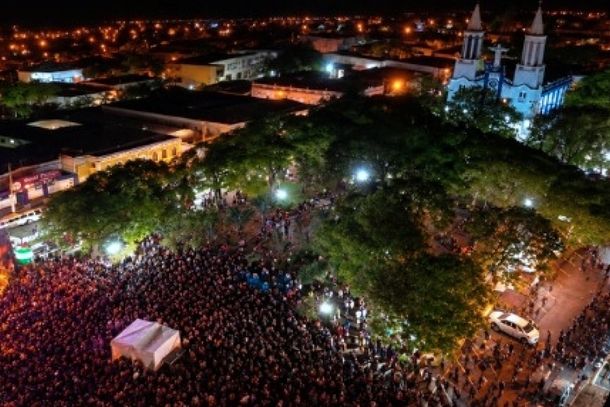 Mais de 18 mil pessoas na regi&atilde;o da Pra&ccedil;a da Matriz para uma programa&ccedil;&atilde;o gratuita de shows e eventos comemorativos