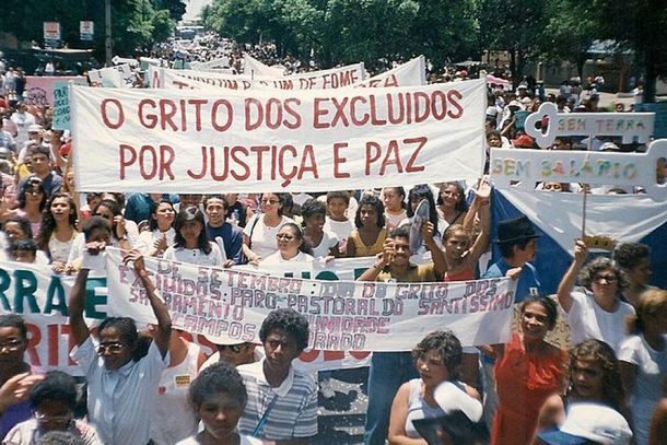 A edi&ccedil;&atilde;o deste ano traz como eixos centrais a defesa da terra, da paz, da moradia, da soberania, da vida das mulheres e da preserva&ccedil;&atilde;o ambiental