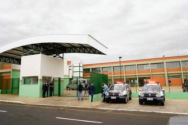 Est&atilde;o previstas, dentro do escopo de desenvolvimento institucional, &aacute;reas de forma&ccedil;&atilde;o como Artes C&ecirc;nicas, Produ&ccedil;&atilde;o Cultural, Arquitetura e Urbanismo (com foco em habita&ccedil;&atilde;o social), Servi&ccedil;o Social, Intelig&ecirc;ncia Artificial, Ci&ecirc;ncia de Dados, Engenharia de Manufatura e Design