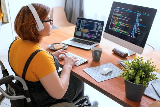 A programa&ccedil;&atilde;o oficial tem in&iacute;cio na quinta-feira (24), &agrave;s 9h. Os processos seletivos e entrevistas com empresas parceiras ser&atilde;o realizados nas Salas 1 e 3 da Casa do Trabalhador