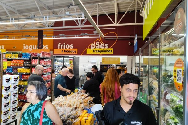 Interior da unidade do Mini Extra em Sumar&eacute;