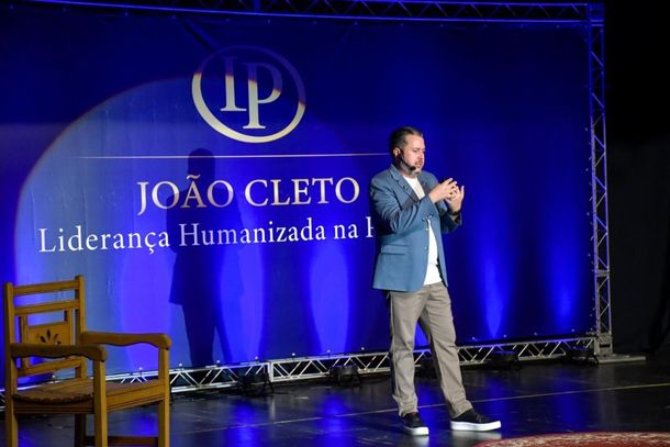 Palestra do Jo&atilde;o CLeto  na noite desta quinta-feira (30)