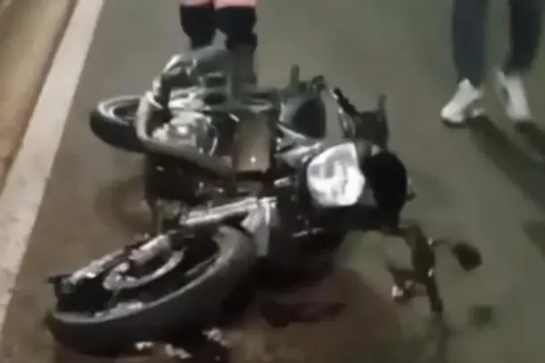 V&iacute;tima perdeu o controle da dire&ccedil;&atilde;o e colidiu contra o canteiro central da via