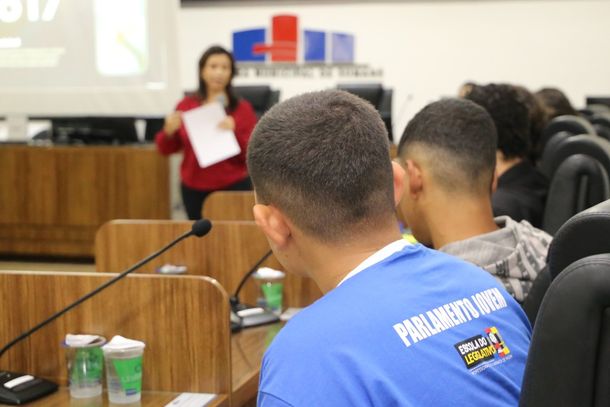 Parlamento Jovem de Sumar&eacute; recebe n&uacute;mero recorde de inscri&ccedil;&otilde;es para 2027