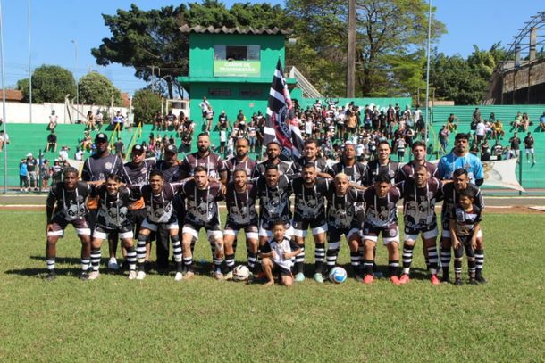 O Pavilh&atilde;o 9 conquistou o t&iacute;tulo da Terceira Divis&atilde;o do Campeonato Amador de Sumar&eacute; 2026.