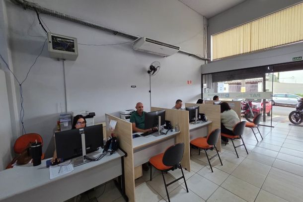 77 vagas de emprego est&atilde;o abertas em Sumar&eacute;; sal&aacute;rios chegam a R$ 2,8 mil