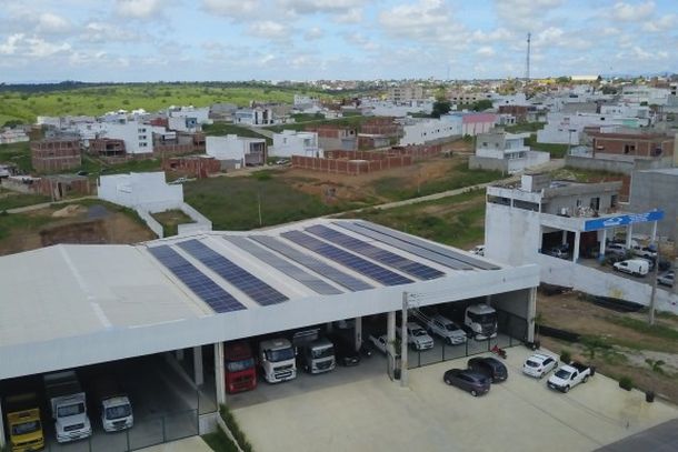 Placas de energia solar vem sendo instaladas por empresas da regi&atilde;o