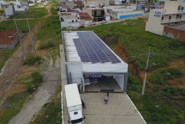 Placas de energia solar vem sendo instaladas por empresas da regi&atilde;o