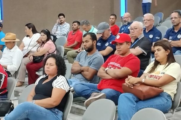 Representantes de munic&iacute;pios do Agreste participaram da Assembleia do Conselho Territorial
