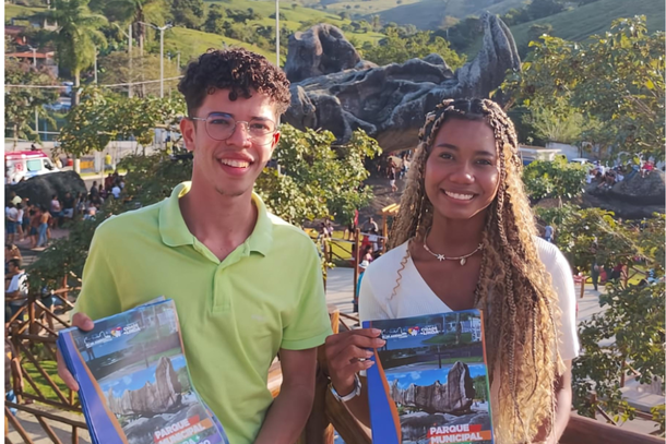 Luan Felipe e Ana Lima s&atilde;o guias tur&iacute;sticos do Parque