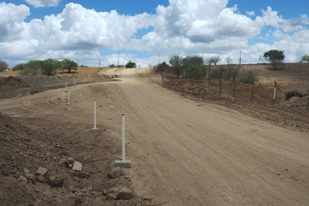 Servi&ccedil;os de limpeza da &aacute;rea na rodovia est&atilde;o sendo realizados pela Construtora Potiguar