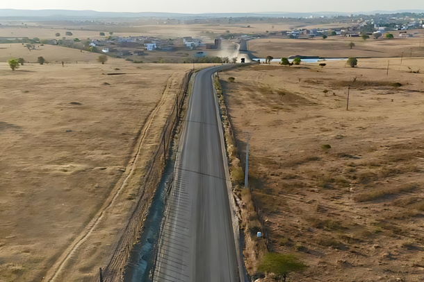 Trechos da Rodovia PE-083 j&aacute; receberam a pavimenta&ccedil;&atilde;o asf&aacute;ltica
