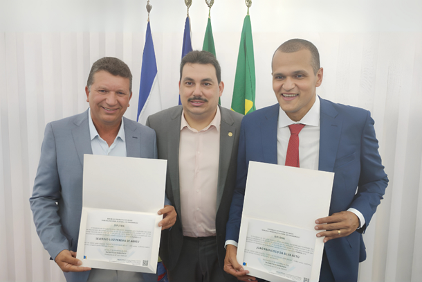 Chaparral acompanhou nesta ter&ccedil;a-feira a diploma&ccedil;&atilde;o dos prefeitos reeleitos Biu Abreu e Janj&atilde;o