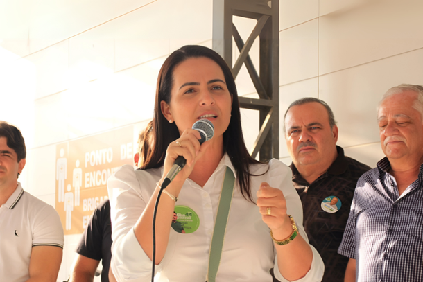 Juliana de Chaparral est&aacute; pronta para o segundo mandato a frente da Prefeitura de Casinhas