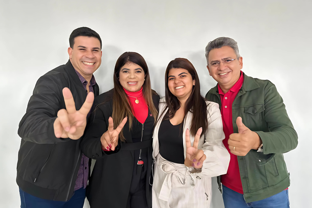 Ivete e Ana Maria com o deputado federal Carlos Veras e o deputado estadual Doriel Barros