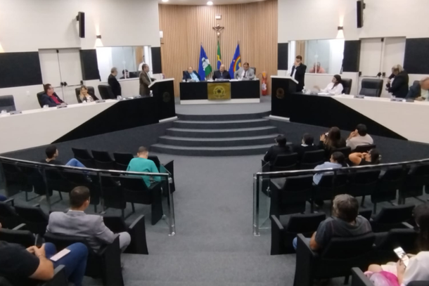 Reuni&atilde;o ordin&aacute;ria da C&acirc;mara de Surubim contou com aprova&ccedil;&atilde;o de projeto e de requerimentos