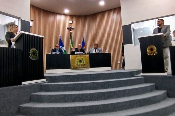 Reuni&atilde;o ordin&aacute;ria da C&acirc;mara de Surubim contou com aprova&ccedil;&atilde;o de projeto e de requerimentos