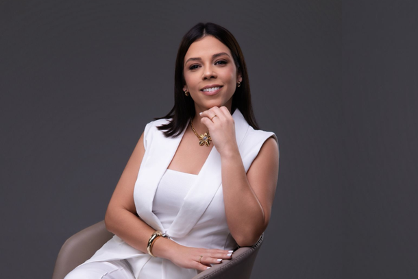 Thamyres Cavalcante &eacute; m&eacute;dica especialista no tratamento da dor e destaca o grande n&uacute;mero de pessoas que enfrenta esse problema no dia a dia