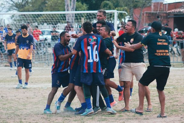 Em partida equilibrada, o Barcelona venceu a equipe do BBB e garantiu vaga na decis&atilde;o do campeonato de Santa Cec&iacute;lia