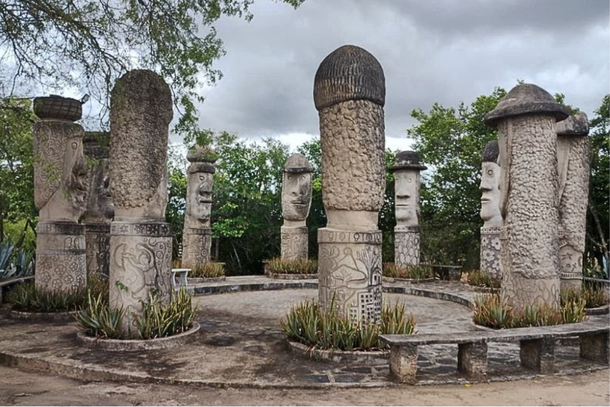 Mamulengos Gigantes chamam a aten&ccedil;&atilde;o das pessoas que visitam o Memorial dos Severinos