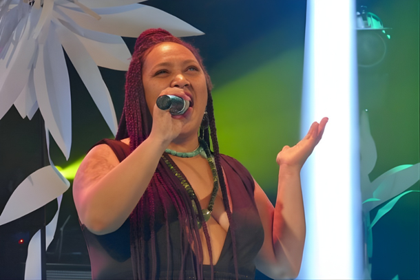 Luanda Lu&aacute; leva Surubim ao palco do Festival Agreste Aceso, em Caruaru.