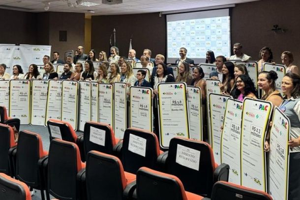 Representantes de munic&iacute;pios pernambucanos participaram de evento que anunciou a libera&ccedil;&atilde;o dos recursos para a sa&uacute;de