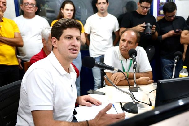 Jo&atilde;o Campos cumpriu agenda em Surubim onde concedeu entrevista &agrave; R&aacute;dio Surubim FM