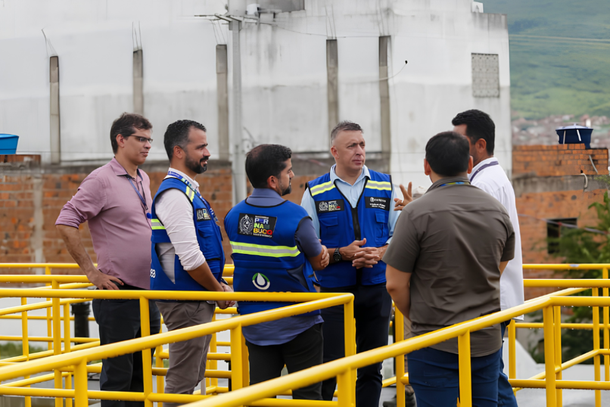Equipe acompanhou a visita da dire&ccedil;&atilde;o da Compesa &agrave; Adutora do Agreste, em Caruaru