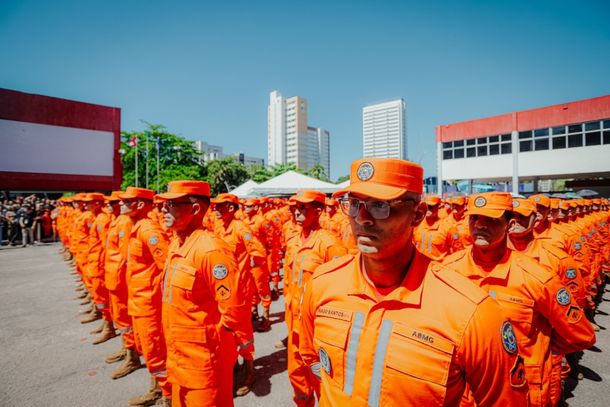 Pernambuco abre concursos para Pol&iacute;cia Militar e Corpo de Bombeiros, com 1.890 vagas