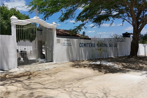 Prefeitura de Vertente do L&eacute;rio realizou melhorias nos cemit&eacute;rios da cidade