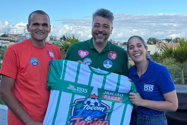 O prefeito de Vertente do L&eacute;rio, Dr Histenio Sales, celebrou as vit&oacute;rias de Janj&atilde;o e Iza Arruda para o legislativo