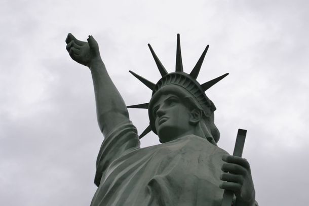 R&eacute;plica da Est&aacute;tua da Liberdade &eacute; considerada um dos pontos tur&iacute;stico de Umuarama, por ser muito visitada e local para fotos