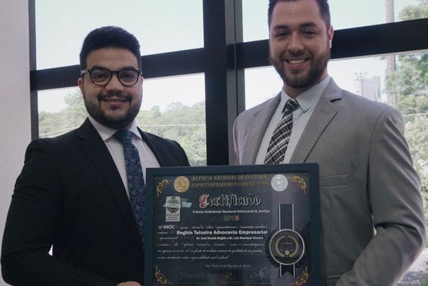 Os s&oacute;cios-fundadores do escrit&oacute;rio Reghin Teixeira Advocacia Empresarial, os advogados Luiz Henrique Teixeira e Jos&eacute; Renato Reghin