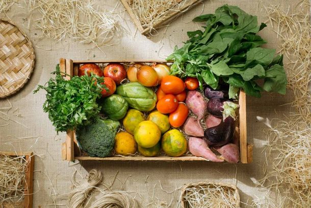 Al&eacute;m de frutas e verduras, consumidor pode pedir geleias, past&eacute;is e at&eacute; comida oriental