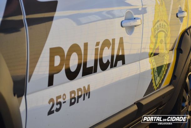 Policiais notaram o forte odor da droga e efetuaram a pris&atilde;o do morador, que tenta fugir pelos fundos